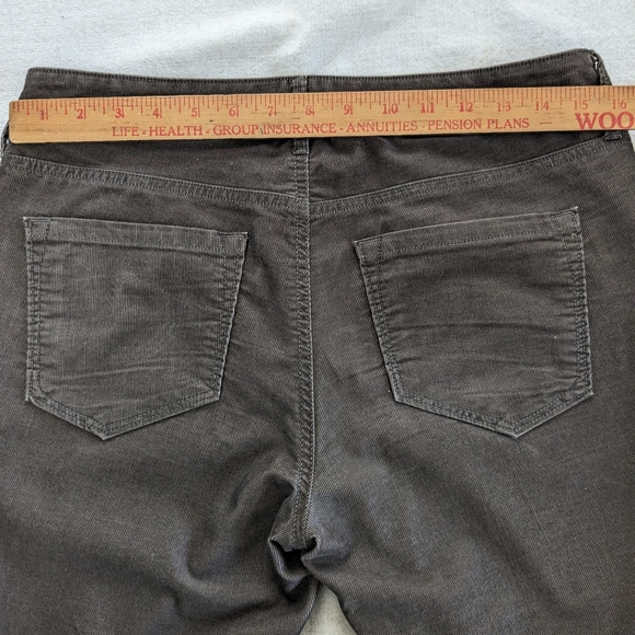 LOFT Modern Straight fine corduroy pants, jeans. Dark Taupe. Size 28/6 - Picture 3 of 6